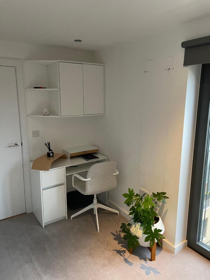Cosy Bedroom In Luxury Apartment Λονδίνο Εξωτερικό φωτογραφία
