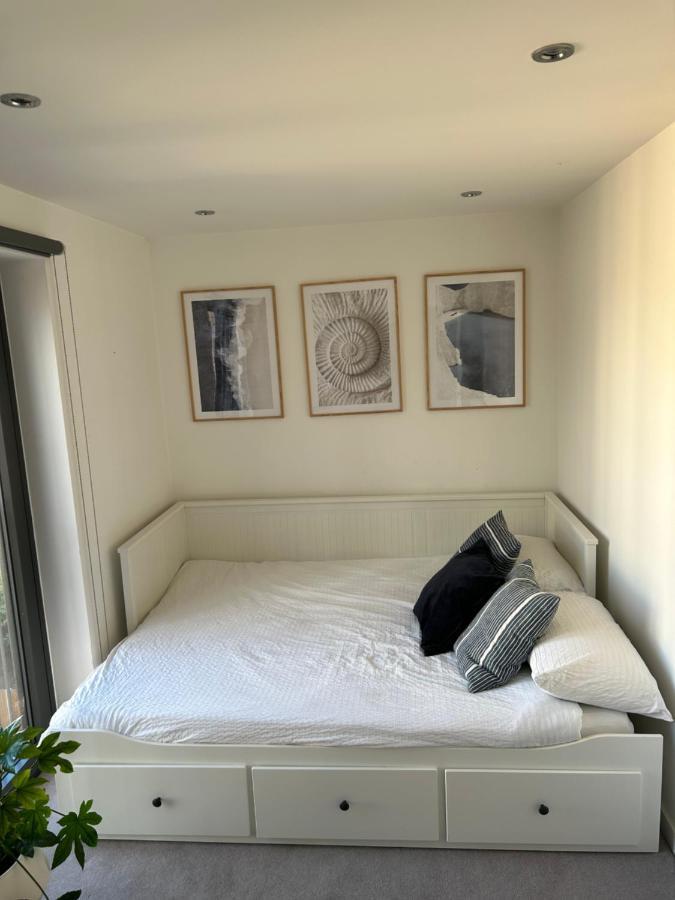 Cosy Bedroom In Luxury Apartment Λονδίνο Εξωτερικό φωτογραφία